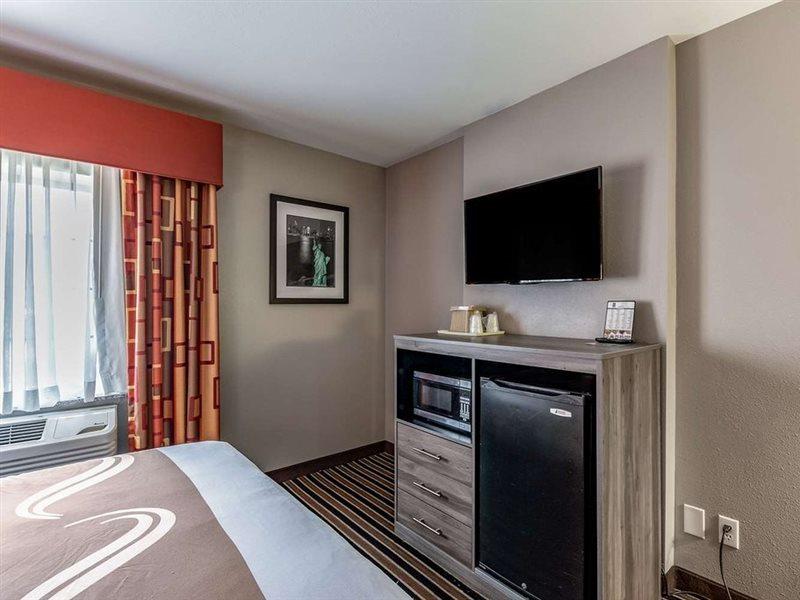 Quality Suites I-44 Tulsa Dış mekan fotoğraf