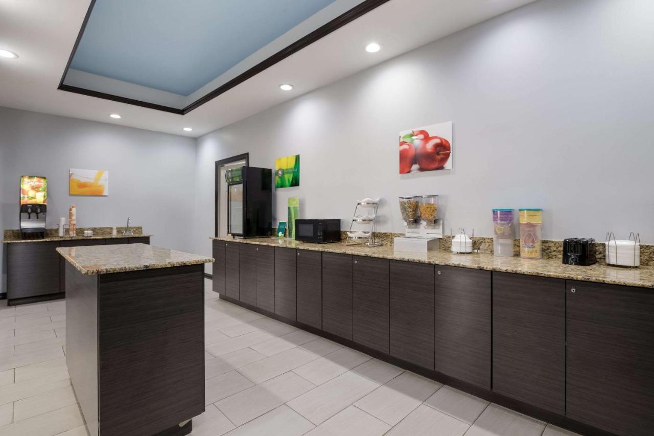 Quality Suites I-44 Tulsa Dış mekan fotoğraf